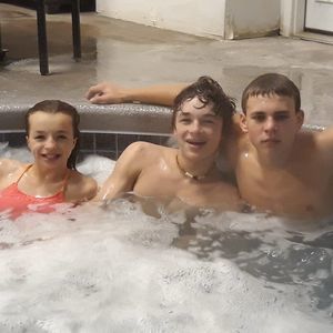 Meet your Posher, Logan